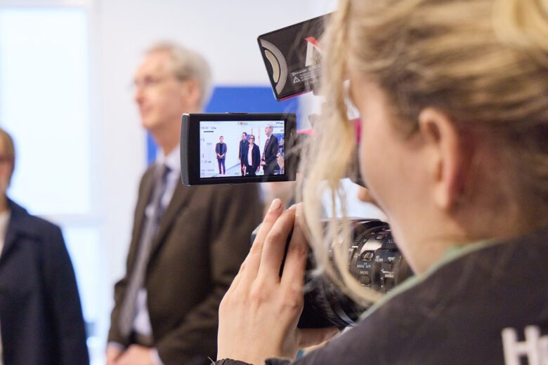 Pressetermin und Rundgang TAS Stresemannstrasse am 26.02.2026, F&W, mit Sozialsenatorin Melanie Schlotzhauer, Bezierksamtsleiter Dr. Sebastian Kloth, Geschäftsführer Dr. Arne Nilsson